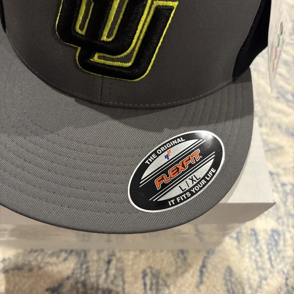 Cap America Cap, University Of Oregon, Flexfit, L/XL, Trucker, Gray/Black